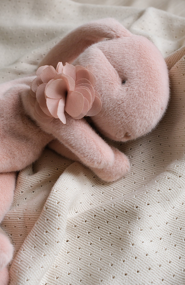 Sleeping Bunny Plush, Small - Powder Maileg Mjukdjur
