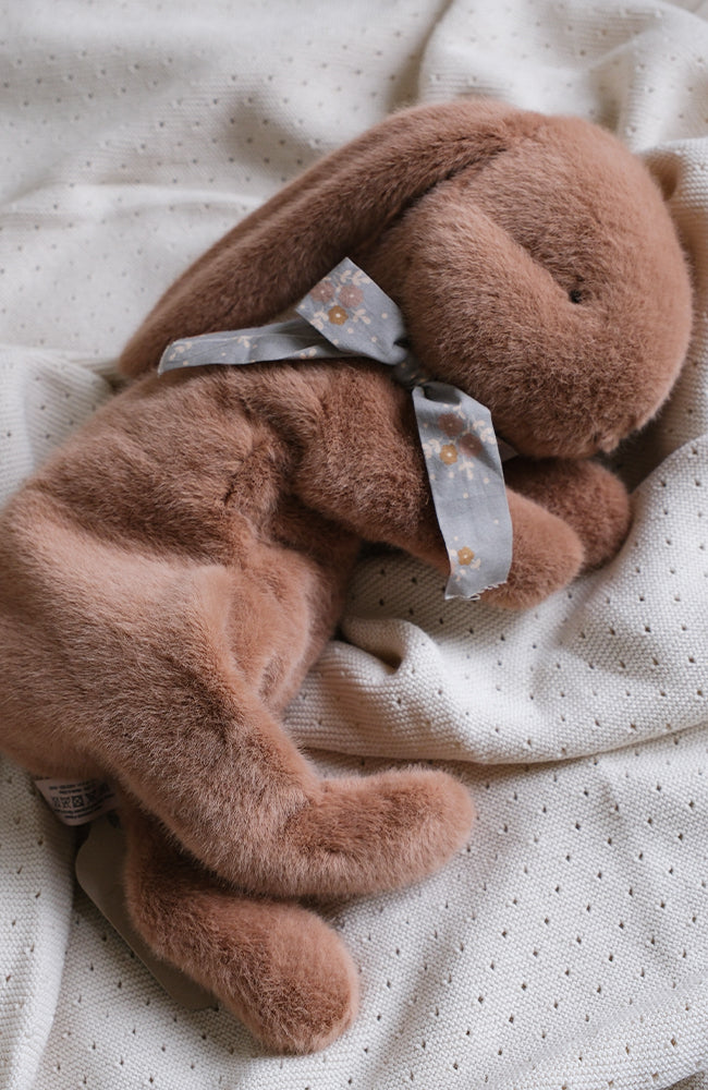 Sleeping Bunny Plush, Small - Soft Brown Maileg Mjukdjur