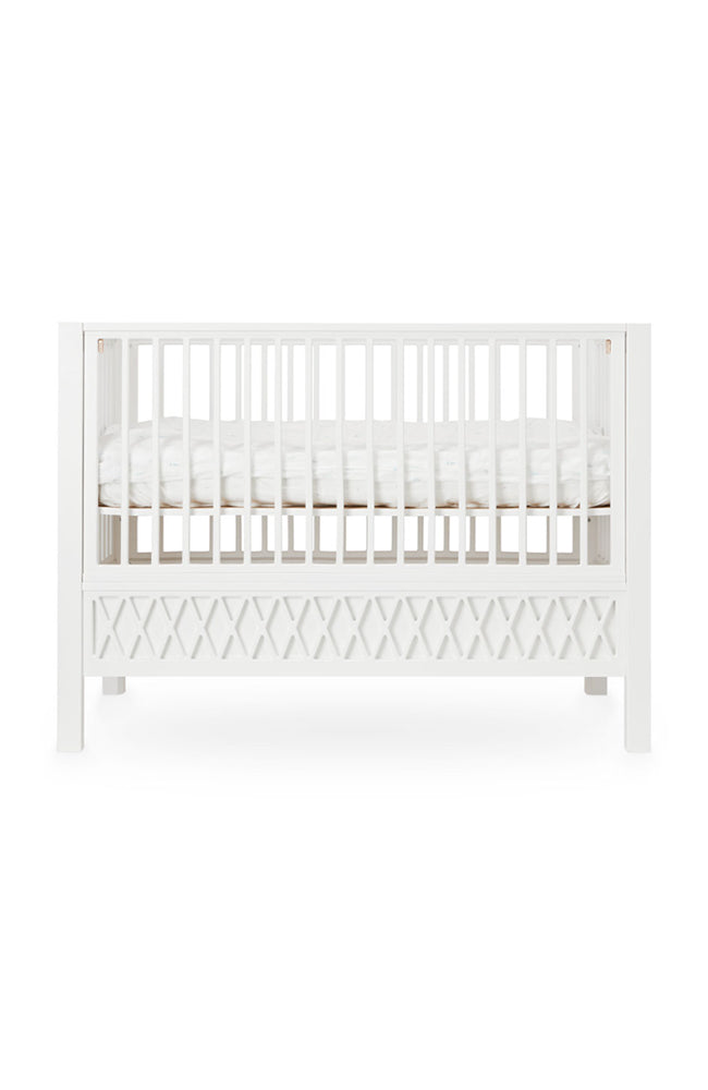 Harlequin Baby Bed - White