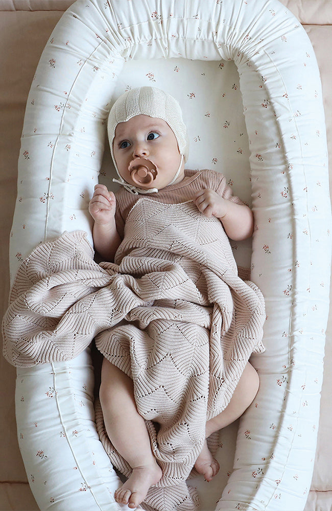 Scallop Knit Throw - Almond CamCam Copenhagen Inredning