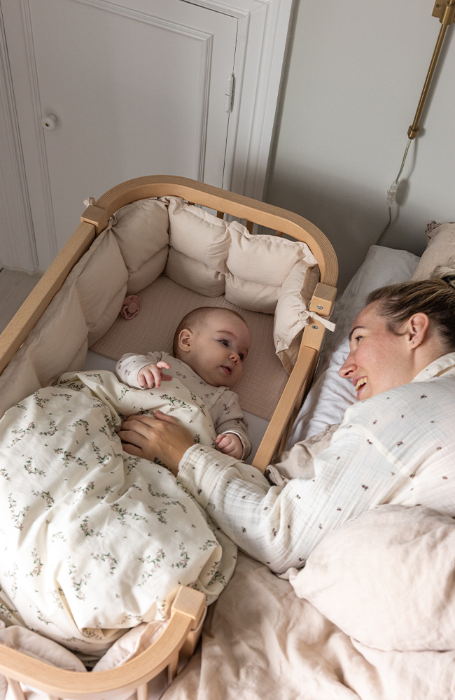 Sebra Bedside Crib - Wooden Edition Sebra Säng