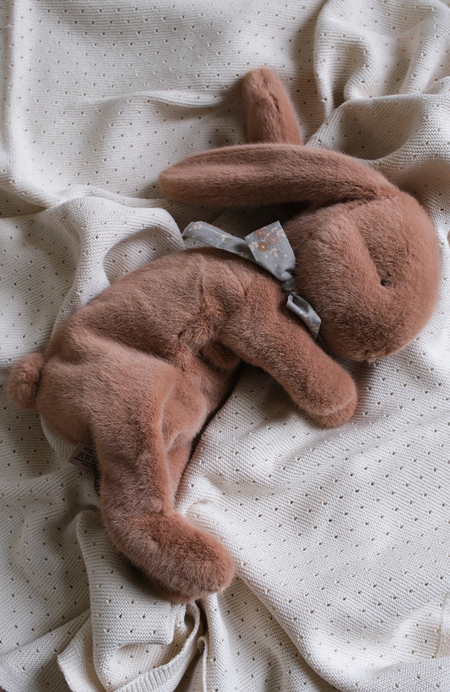 Sleeping Bunny Plush, Small - Soft Brown Maileg Mjukdjur